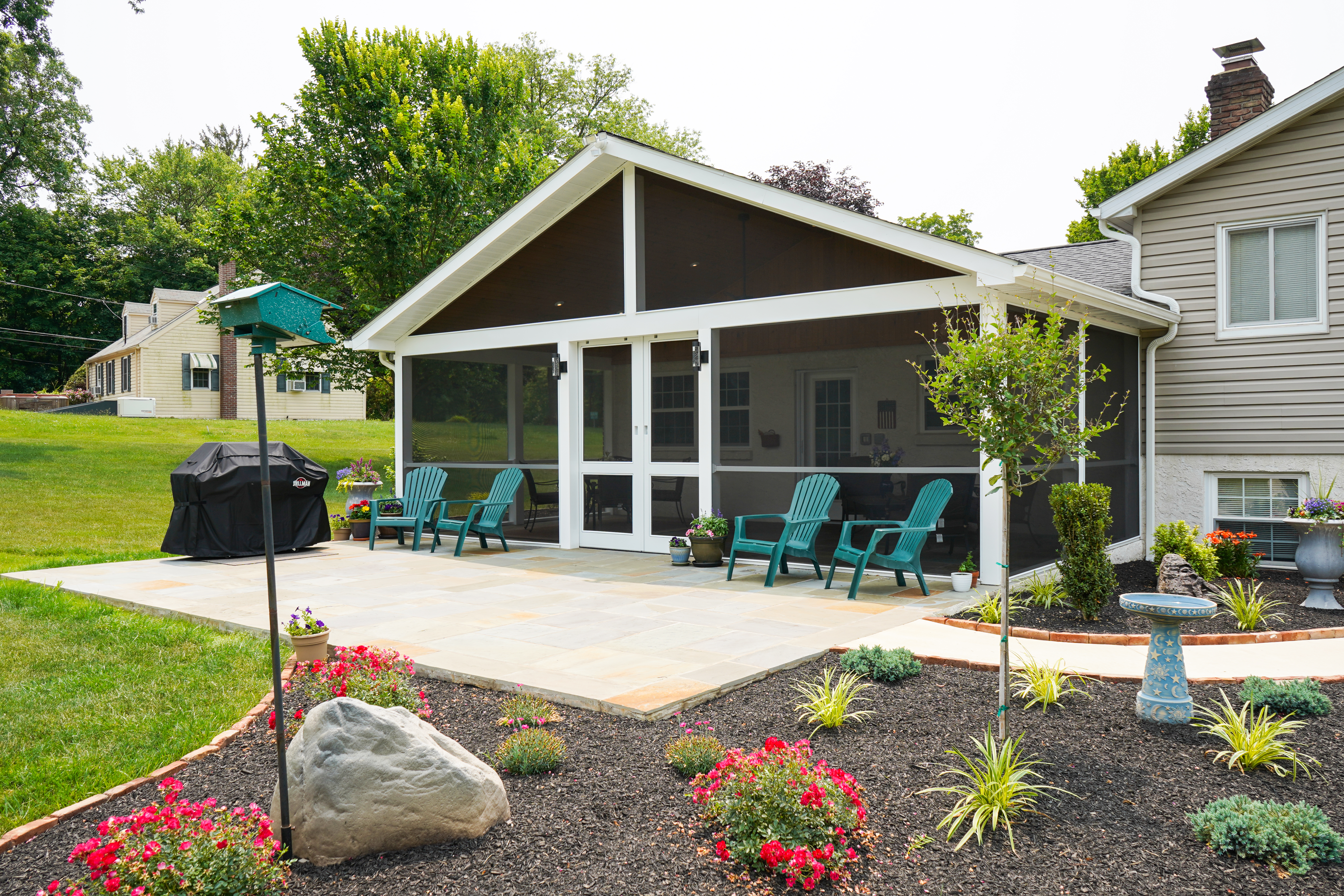 screened-in porch, deck
